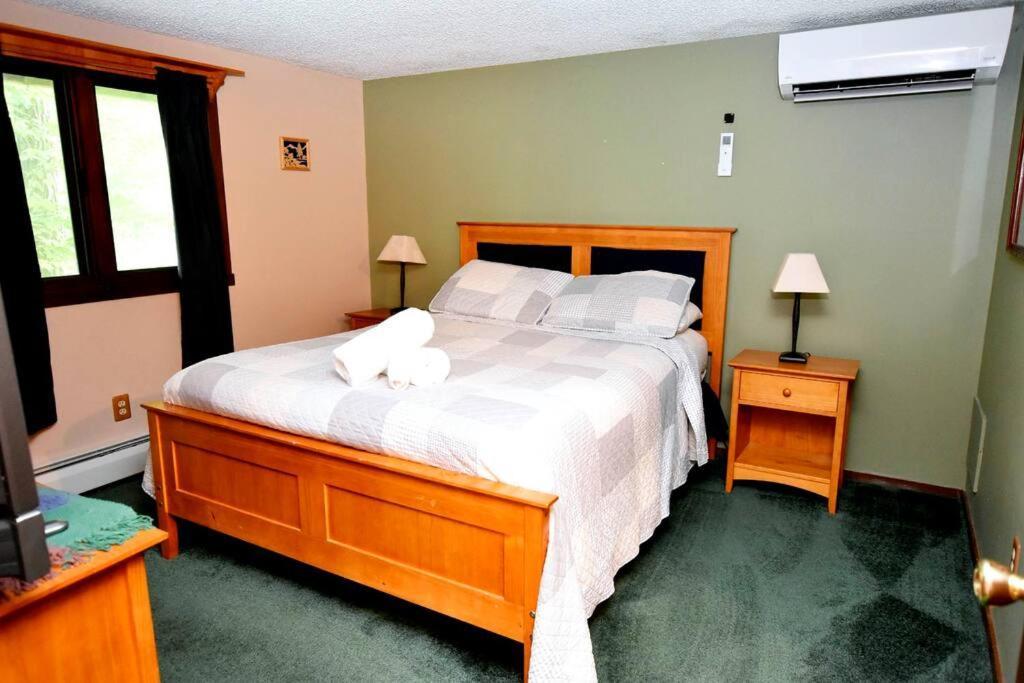 3-Bedroom Vacation Home Steps To Camelback Ski Area Ski-In Ski-Out Crescent Lake Extérieur photo