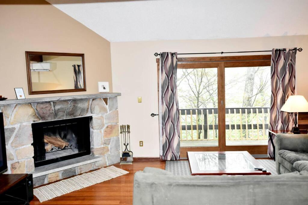 3-Bedroom Vacation Home Steps To Camelback Ski Area Ski-In Ski-Out Crescent Lake Extérieur photo