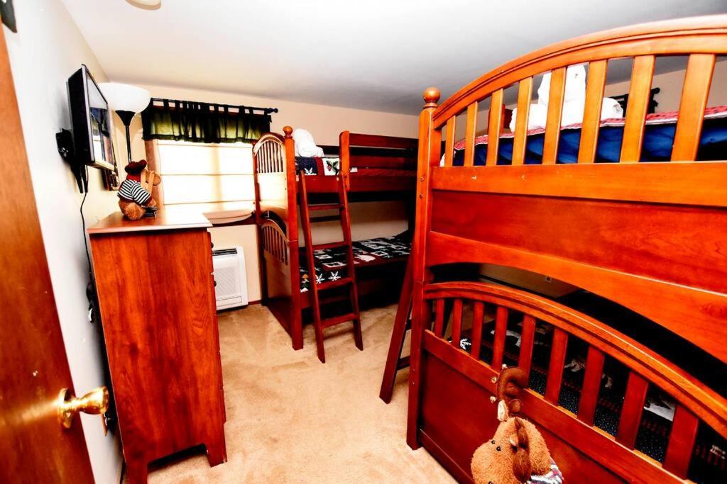 3-Bedroom Vacation Home Steps To Camelback Ski Area Ski-In Ski-Out Crescent Lake Extérieur photo